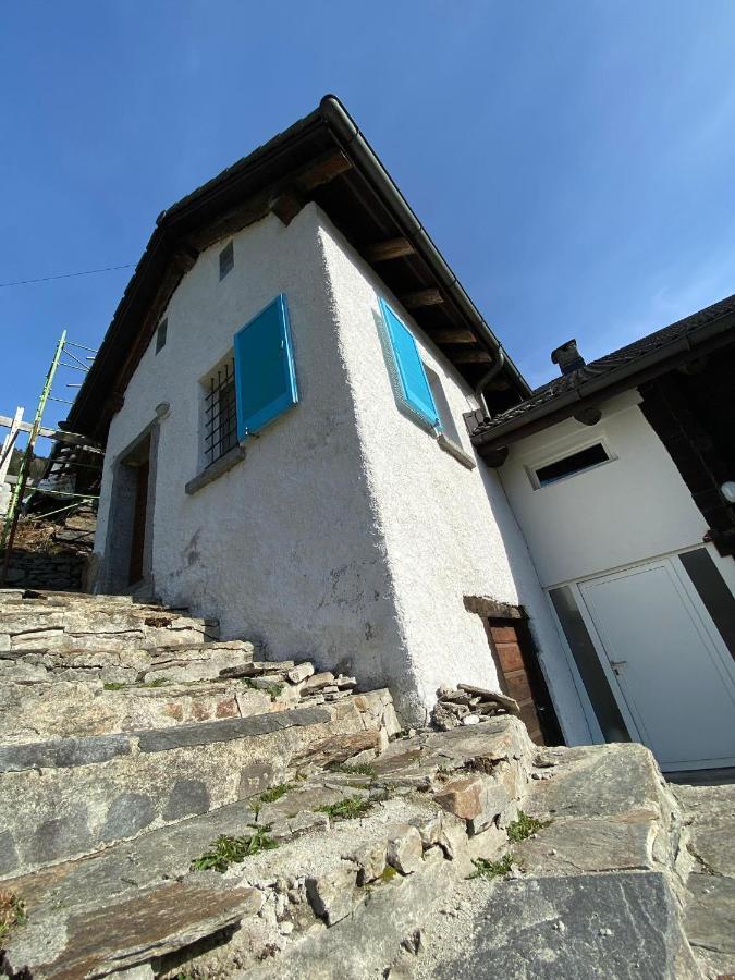Santorini By Quokka 360 - Blue Curtains In The Alps Apartment Anzonico ภายนอก รูปภาพ